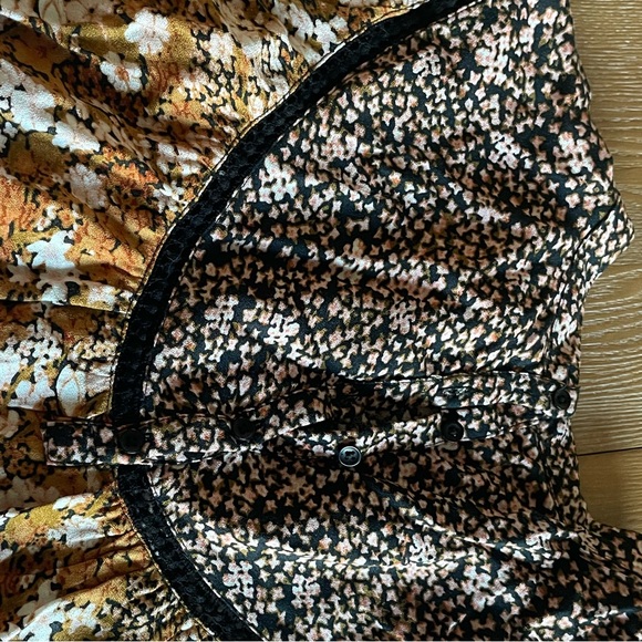 Perfect fall blouse - Picture 3 of 6